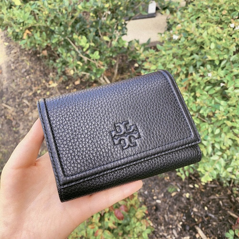 TORY BURCH THEA MEDIUM FLAP WALLET BLACK